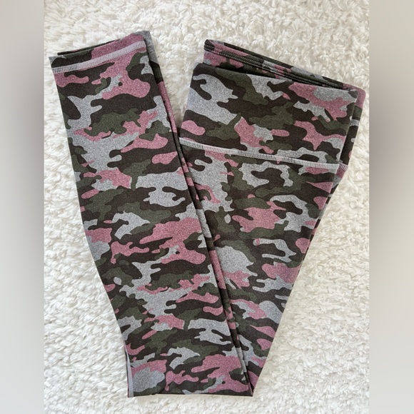 Fabletics Workout Set-Olive Bra & Pink/Olive/Gray Camo Leggings (Size Small) - Picture 5 of 8